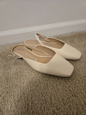 NWOB Antonio Melani Womens Hana Slingback Square Flats Size 8.5